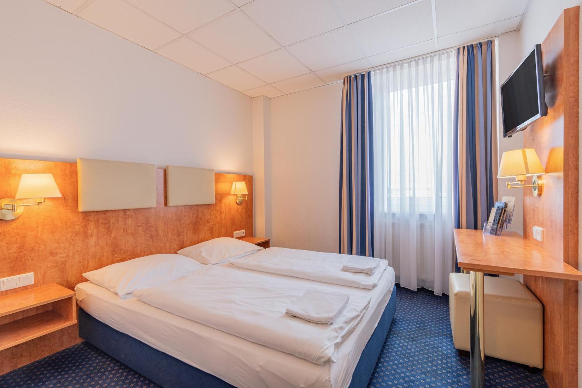 Euro-Hotel Каппель-Графенхаузен Экстерьер фото